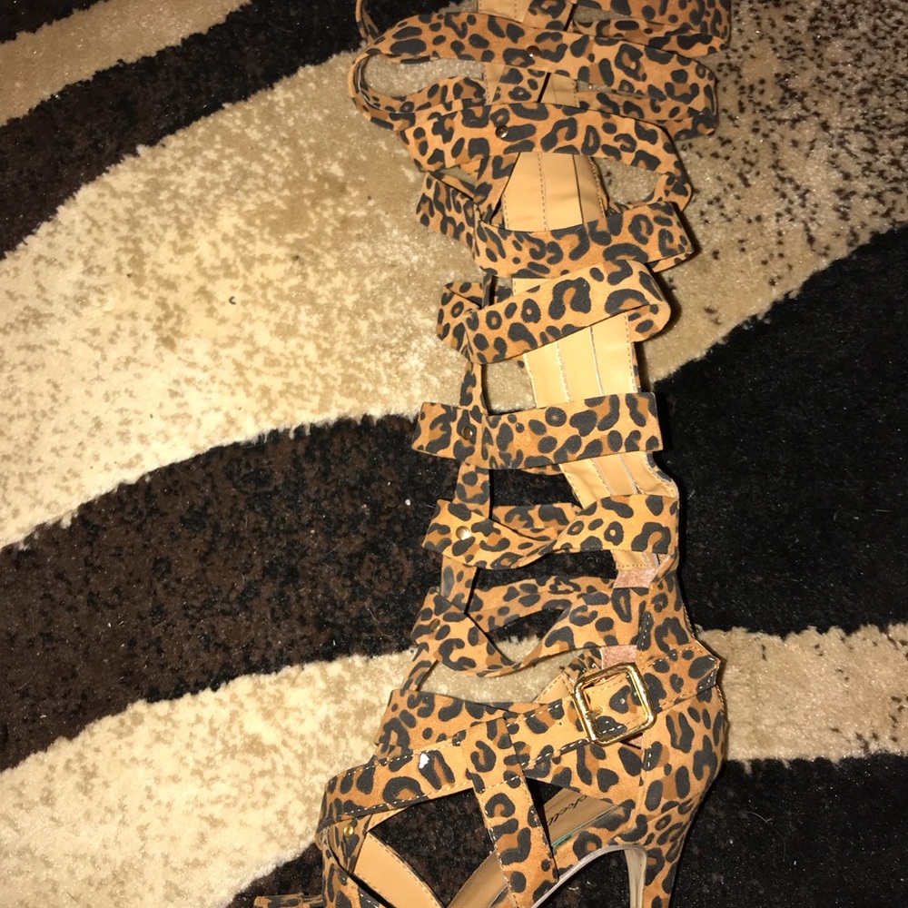Leopard Heels - Picture 5 of 8